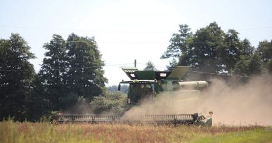 Лидеры жатвы: в Гродненской области 55 комбайнеров намолотили свыше тысячи тонн зерна