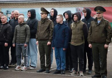 Около тысячи юношей из Гродненской области пополнят ряды белорусской армии в весенний призыв